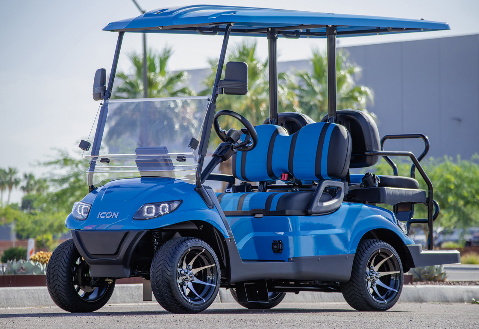 2025 ICON i40 view 33