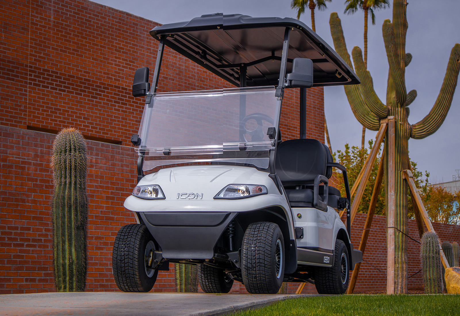 2025 ICON i40-ECO view 17
