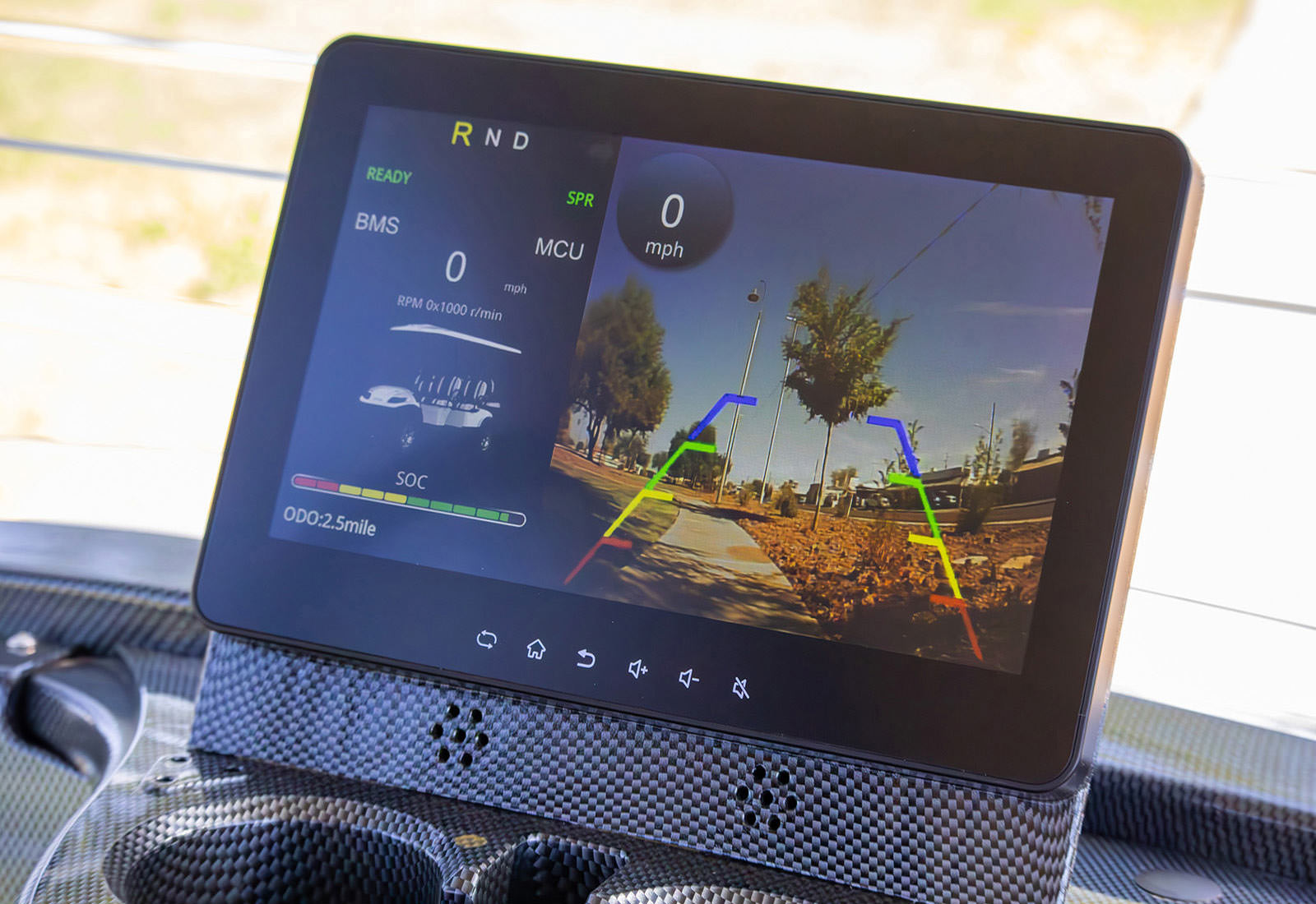 2025 ICON i60L view 15